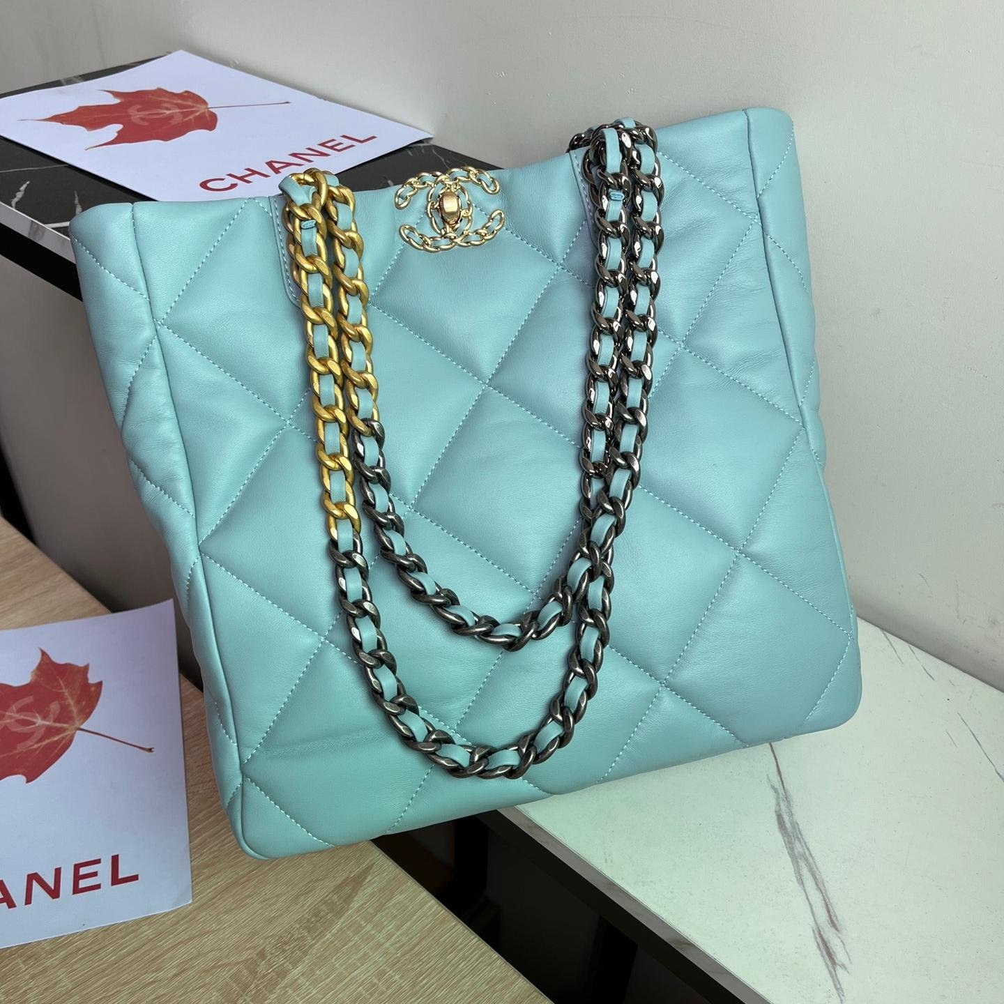 2223 Fall/Winter Collection Mint Green Lambskin 37CM