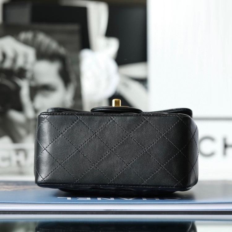 Classic Flap Lambskin Shoulder Bag in Black with Vintage Gold-Tone Hardware and Ball Charm, 17cm Premium Upgrade - 图片 7