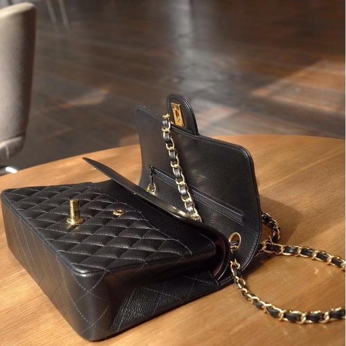 Classic Flap Caviar Calfskin Shoulder Bag in Black with Gold-Tone Full Steel Hardware, 25cm Premium Upgrade - 图片 7