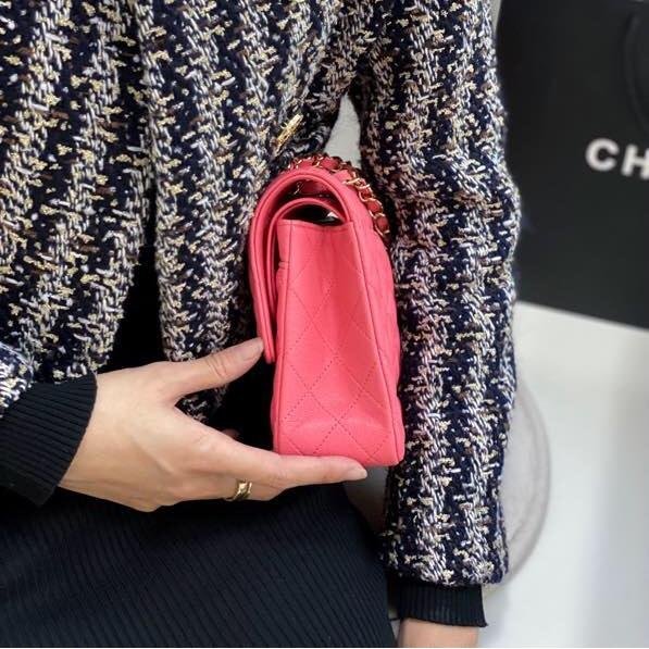 Classic Flap Caviar Calfskin Shoulder Bag in Pink with Gold Hardware, 25cm Grain-Textured Upgrade - 图片 5