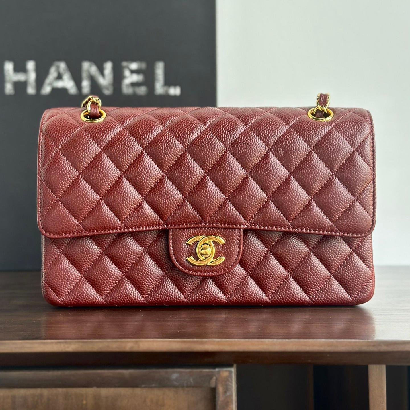 Upgraded Classic Flap Bag 25CM in Burgundy Caviar Calfskin Exterior & Lambskin Interior with Gold Hardware - 图片 2