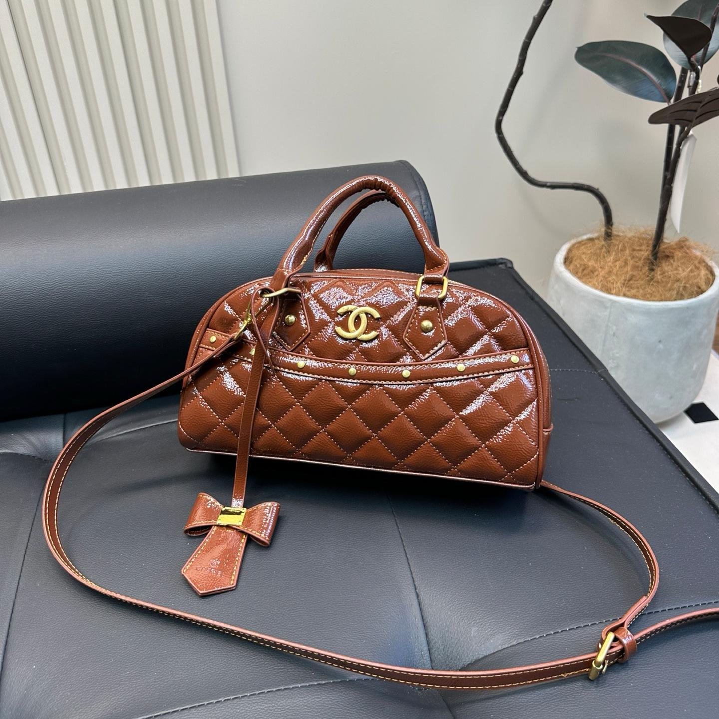 Glossy Quilted Patent Leather Bowling Bag – 28cm
