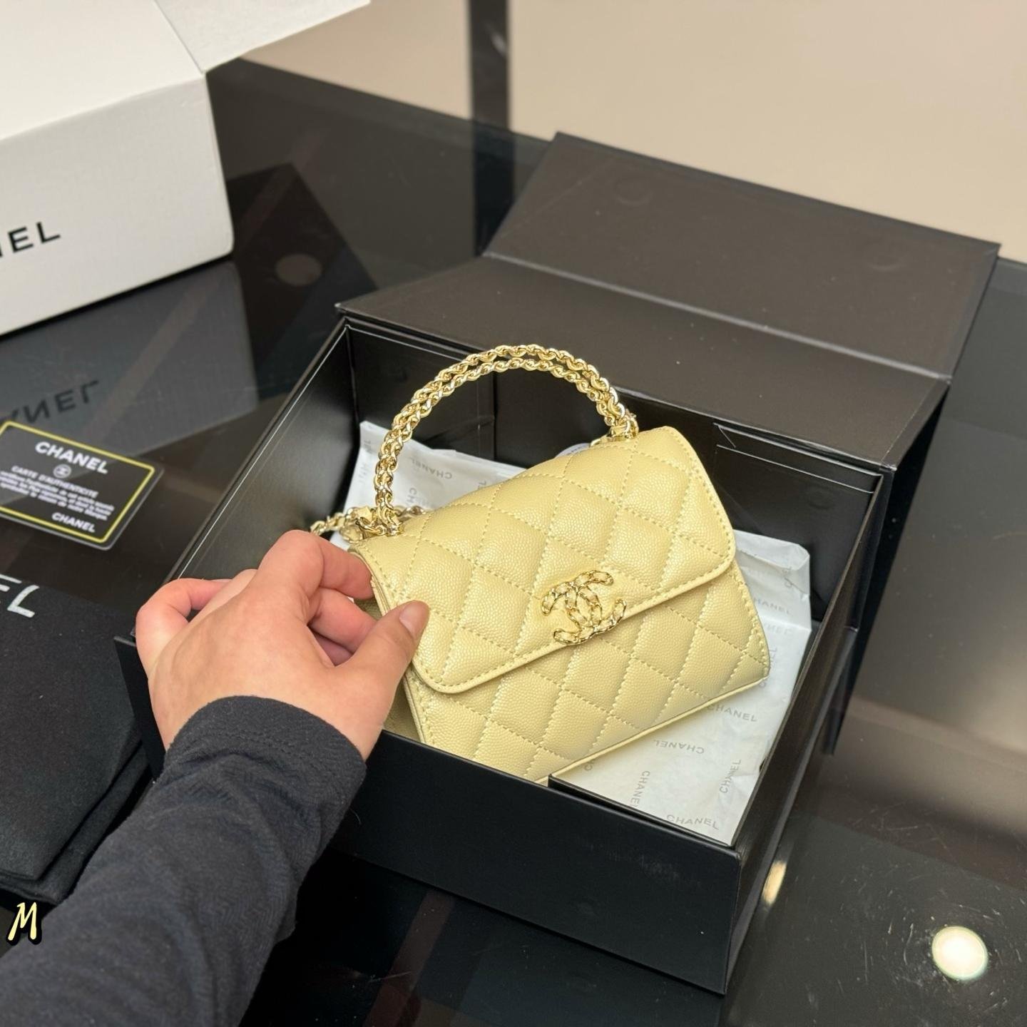 Mini Square Quilted Chain Bag in Blush Pink - 图片 2