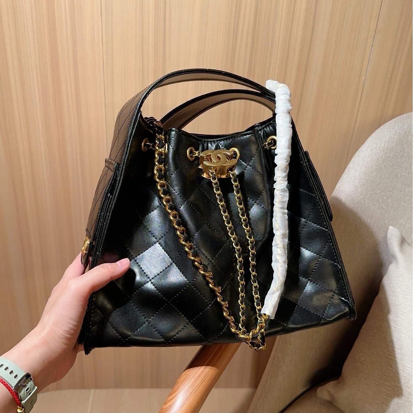 Black Drawstring Leather Hobo Bag – Modern Bucket Silhouette 30CM - 图片 3