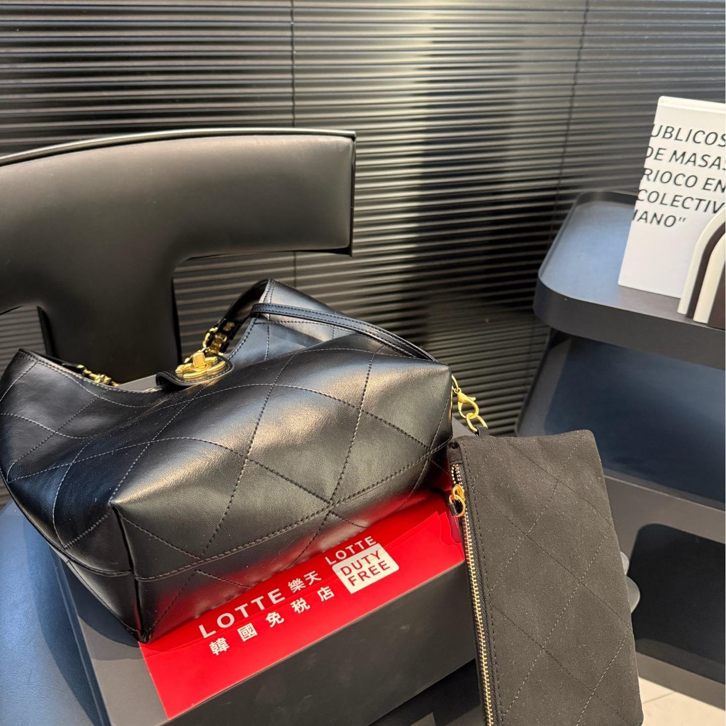 Classic Leather Tote Shoulder Bag – Gold Chain Accent, 21cm - 图片 8