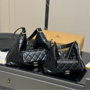 Soft Quilted Leather Hobo Bag – Artisanal Touch with Slouchy Elegance 38CM/30CM