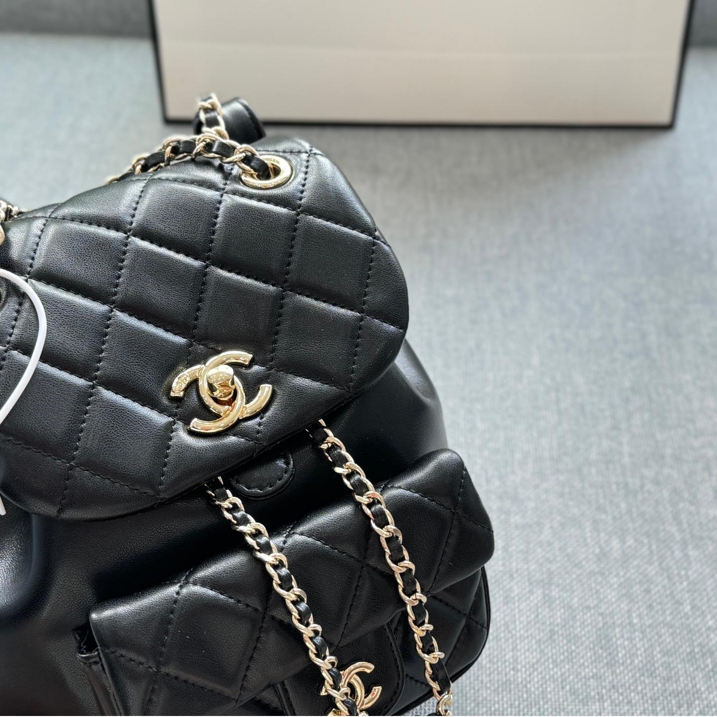 Mini Lambskin Duma Backpack – Chanel-Inspired Luxury in 18cm - 图片 5