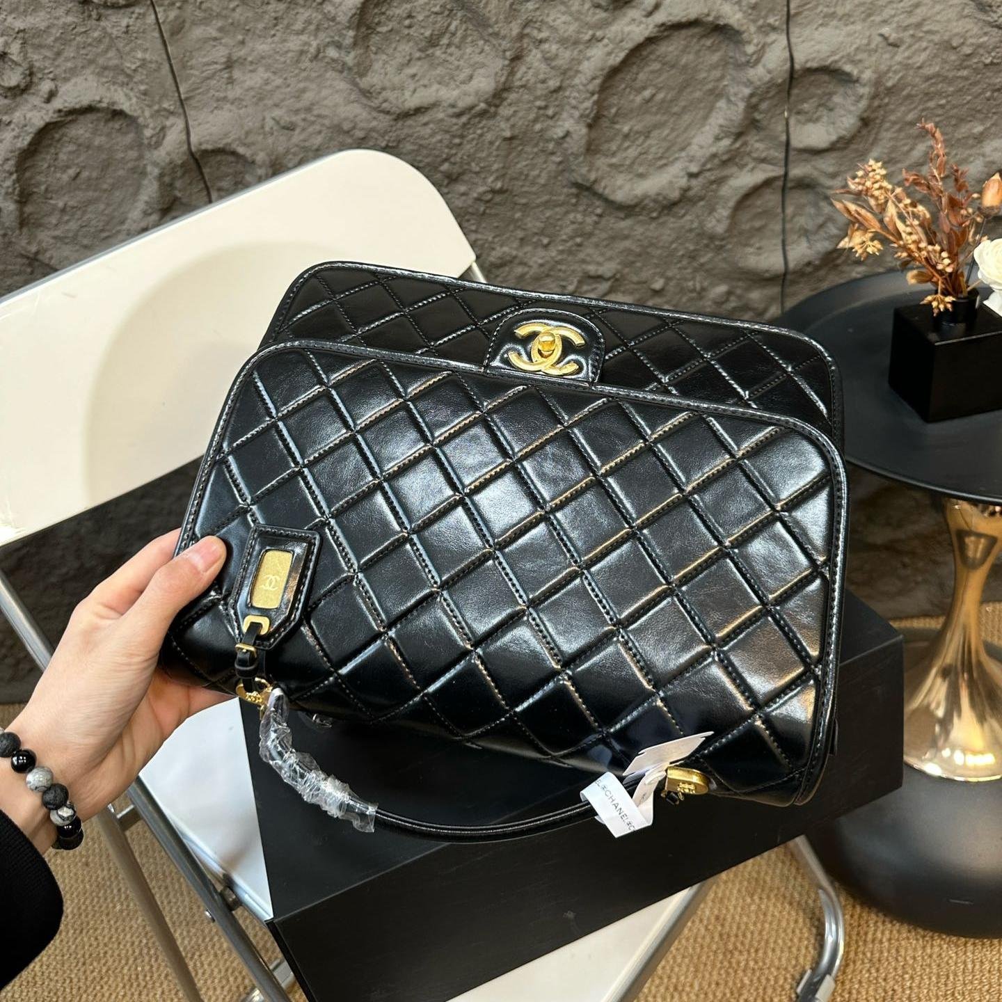 Classic Quilted Leather Backpack – Polished Black 30CM - 图片 5