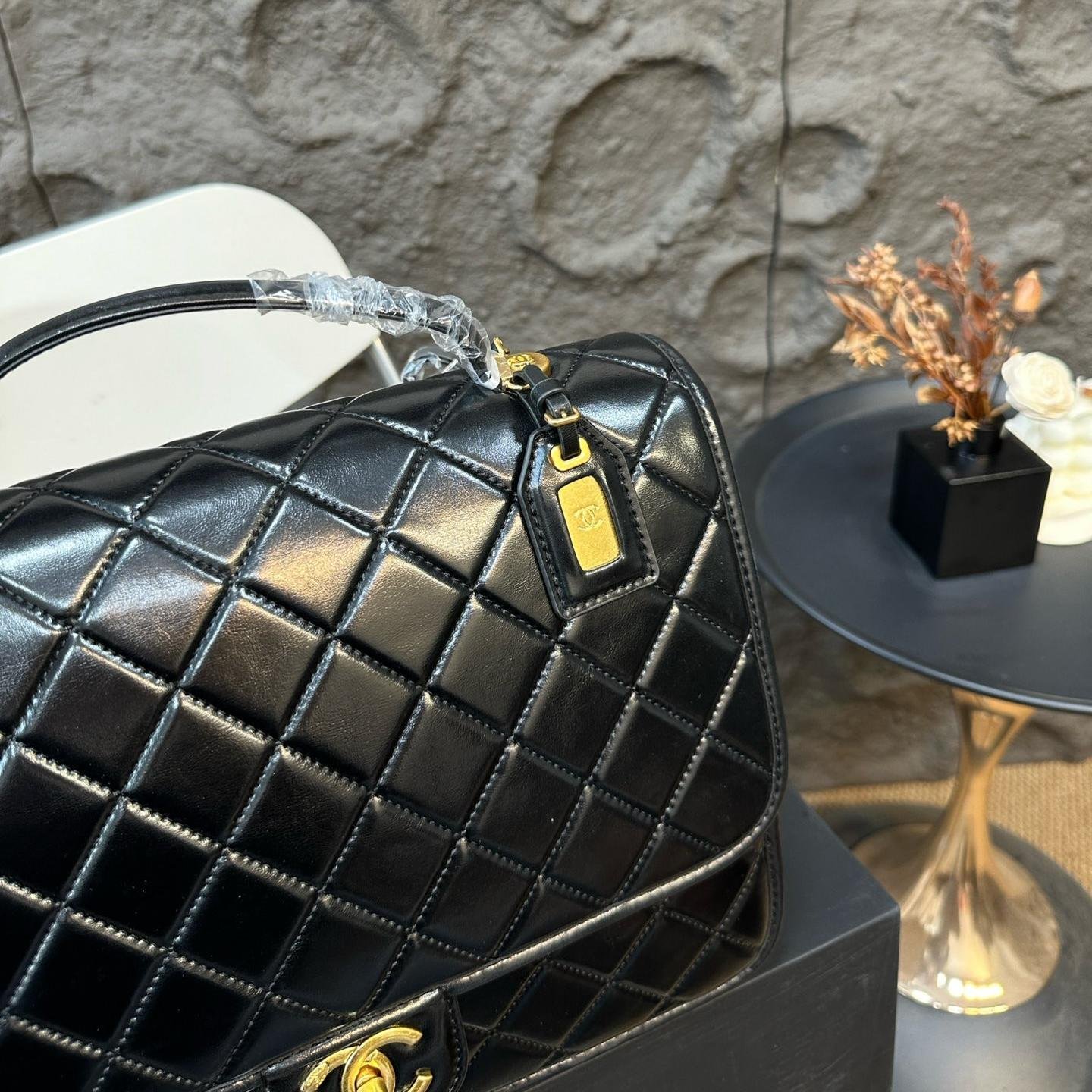 Classic Quilted Leather Backpack – Polished Black 30CM - 图片 7