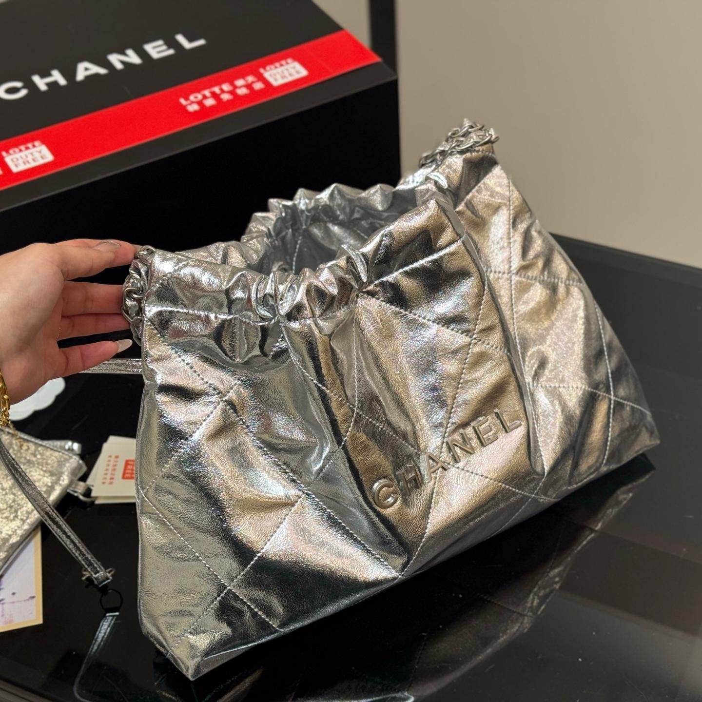 Soft Metallic Drawstring Tote – Vintage Silver 38CM - 图片 2