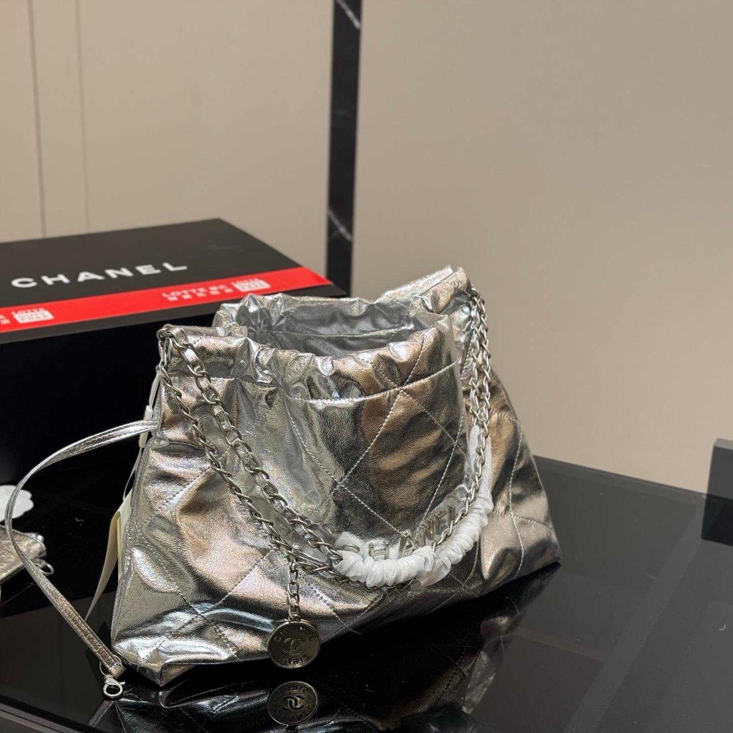 Soft Metallic Drawstring Tote – Vintage Silver 38CM - 图片 9