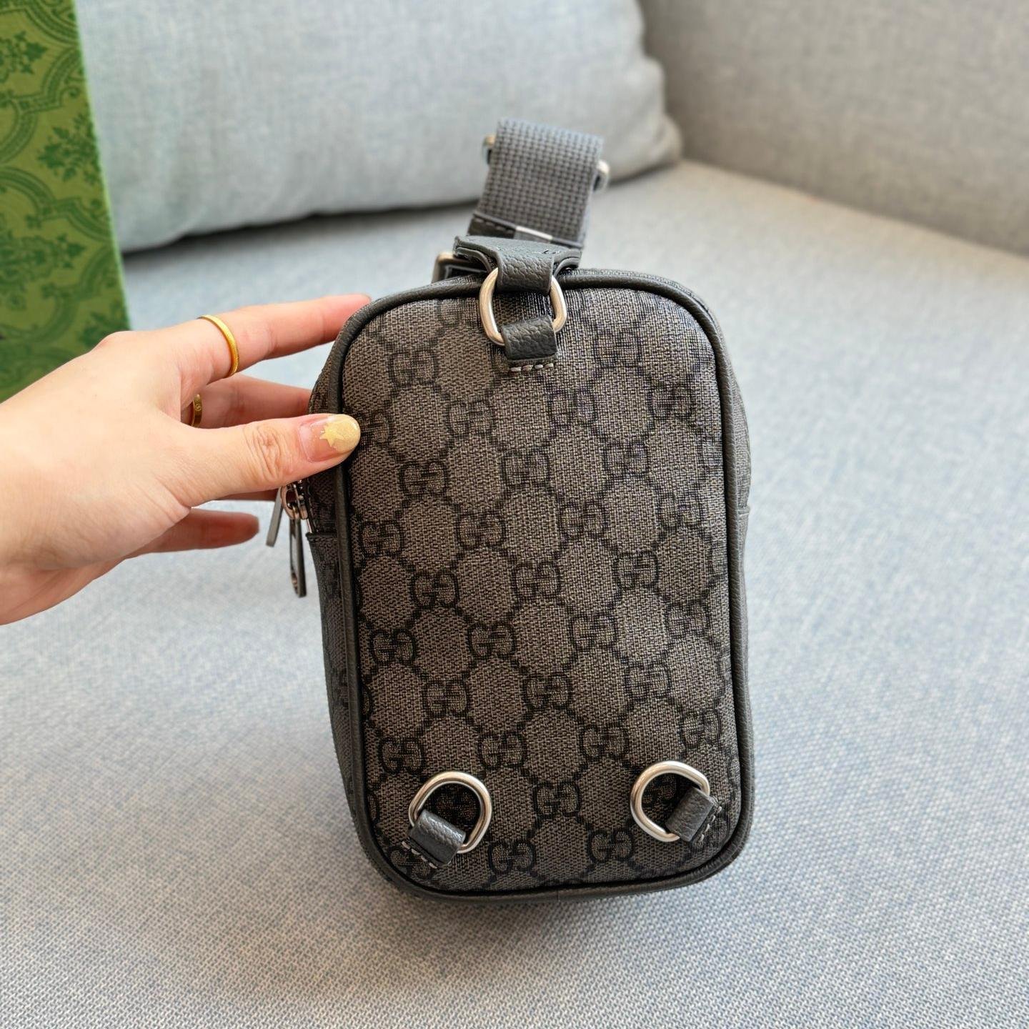 Gucci Ophidia GG Supreme Mini Phone Crossbody Bag – Grey & Black Canvas 19cm - 图片 3