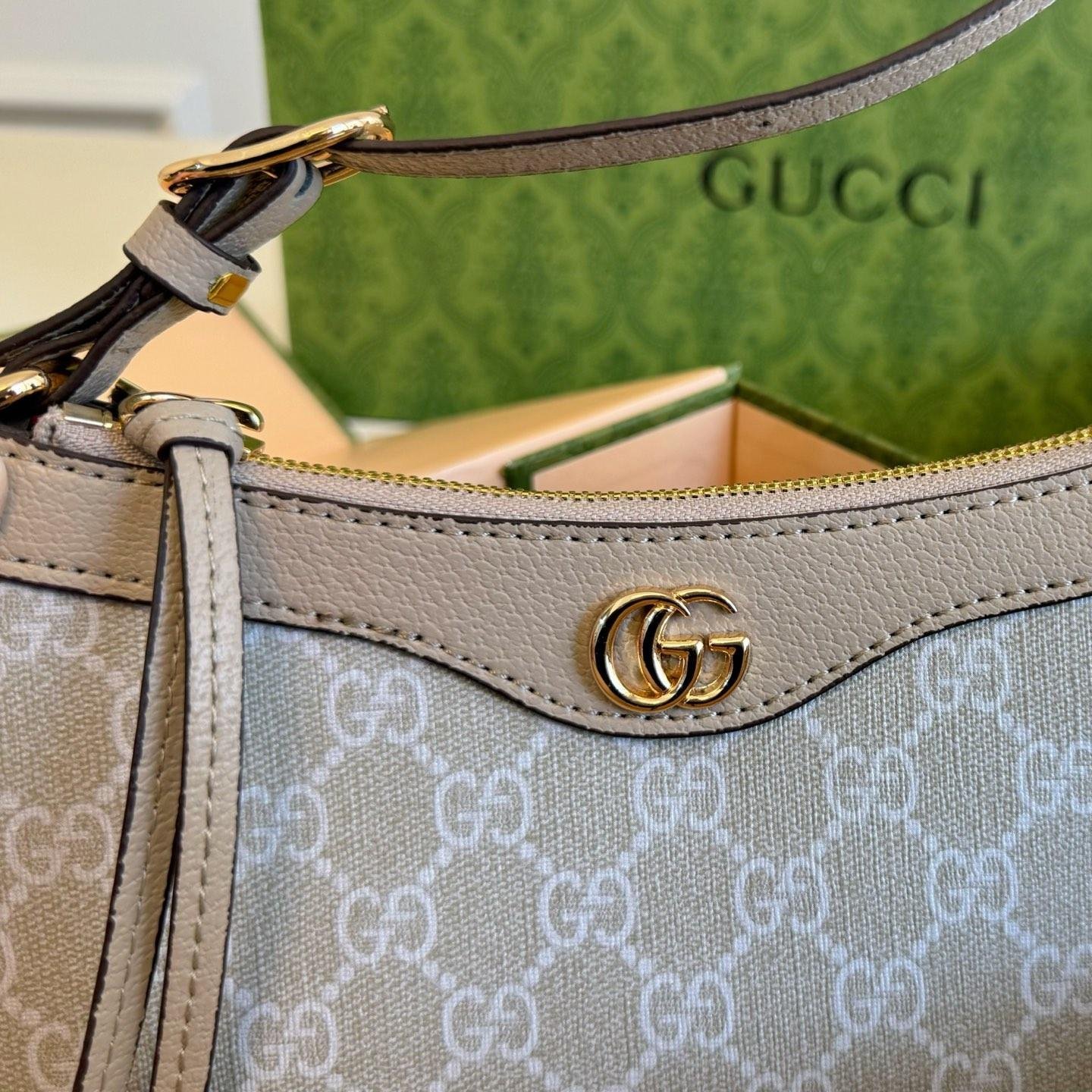 Gucci Ophidia GG Mini Shoulder Bag – Retro Underarm Style 25cm - 图片 4