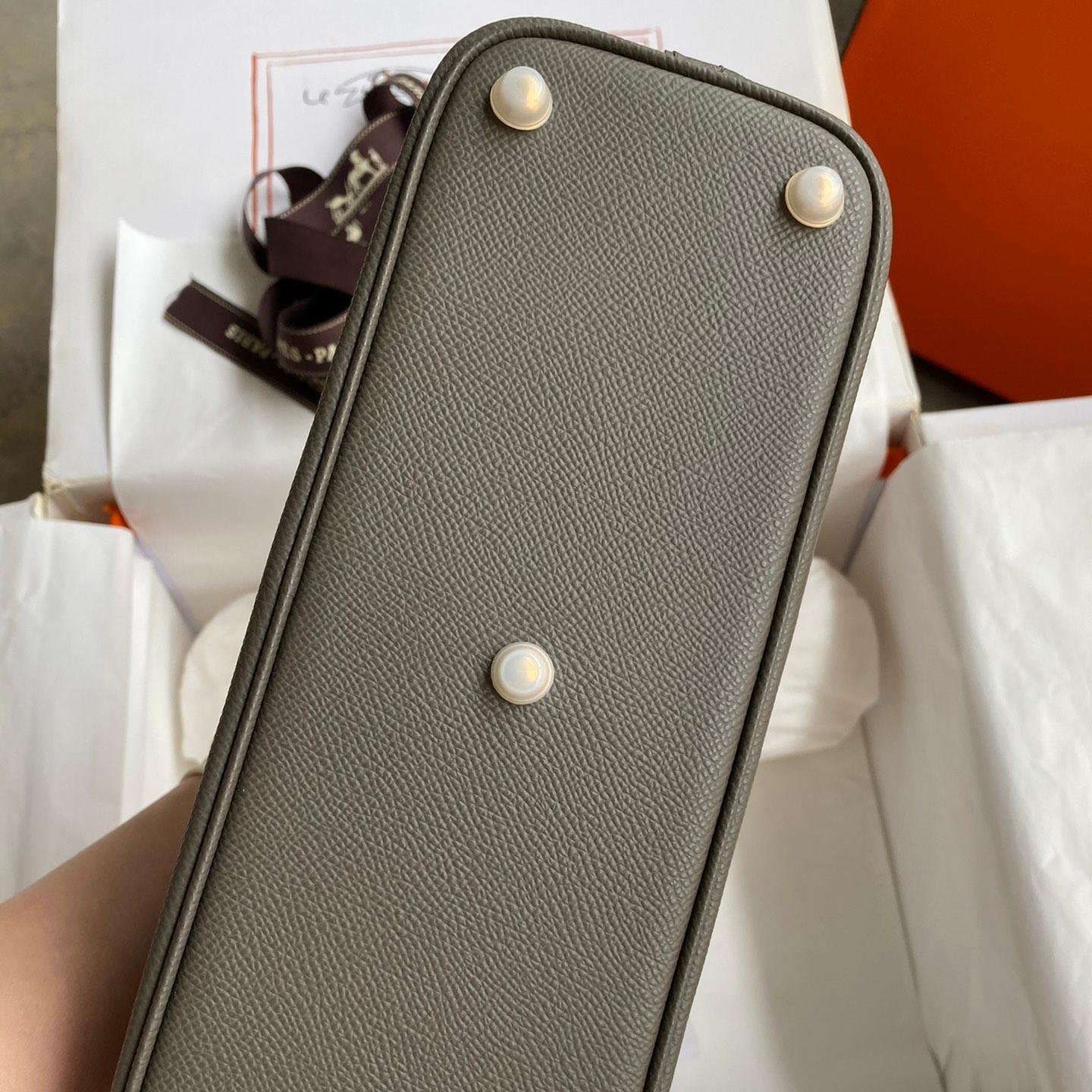 Bolide Pewter Grey Epsom Leather Gold Hardware Waxed Thread 27CM - 图片 7
