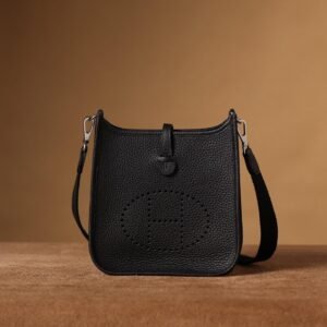Evelyne Black Silver Hardware 18CM