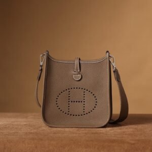Evelyne Epsom Elephant Grey Silver Hardware 18CM