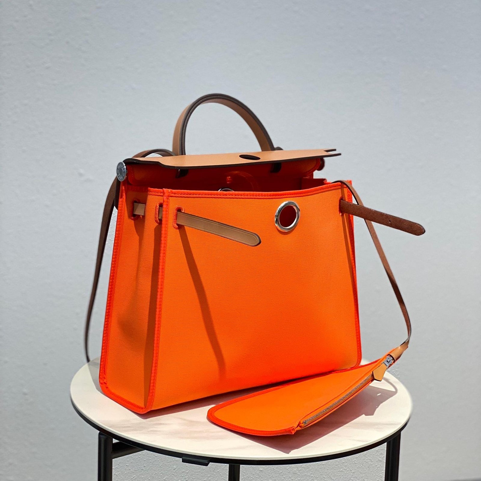 Vibrant Orange Canvas Leather 31CM - 图片 4