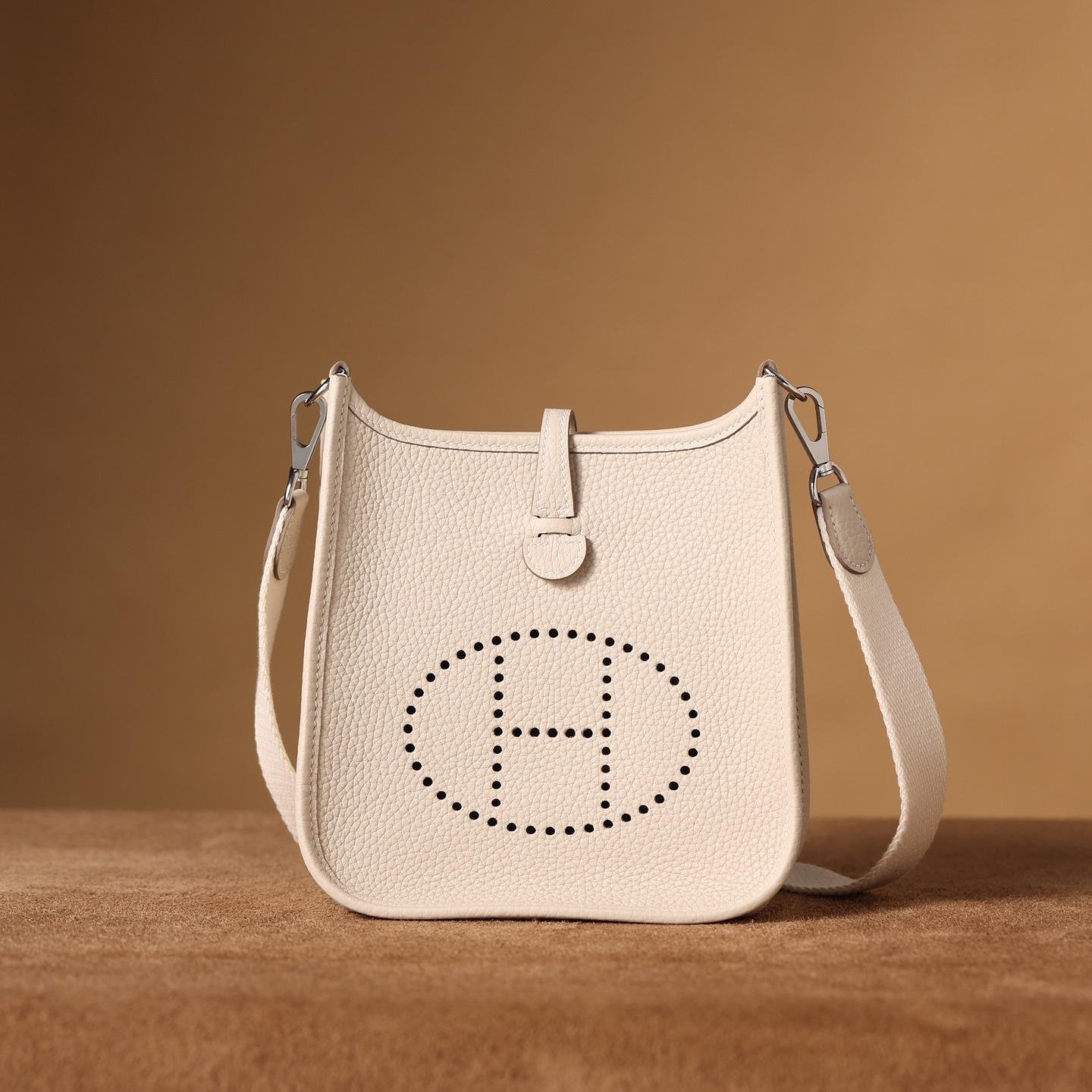 Evelyne Milk White Calfskin Silver Hardware18CM