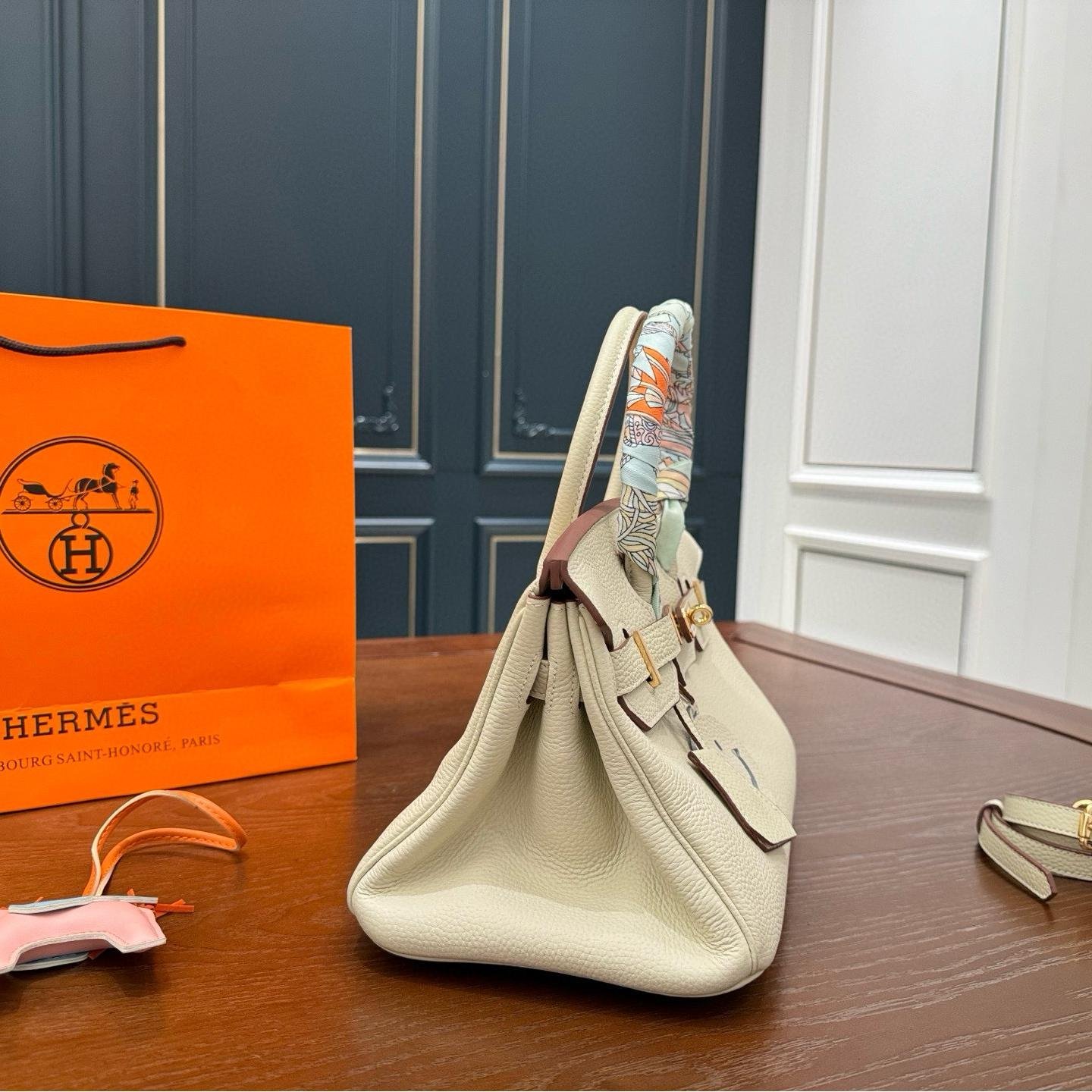 Hermès Birkin 30 in Cream Togo Leather with Gold Hardware - 图片 5