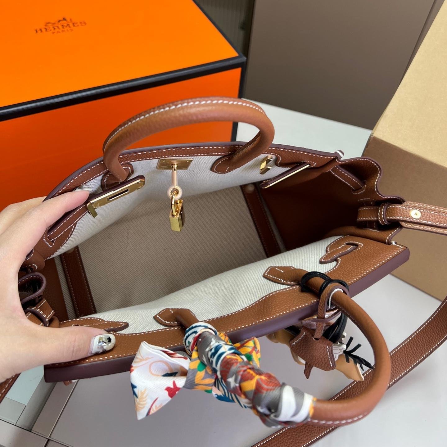 Birkin In & Out 30 in Canvas and Clemence Leather – Iconic Silhouette, Inside-Out Charm - 图片 5