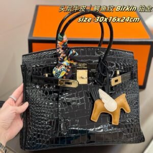 Birkin 30 in Glossy Croc-Embossed Leather – Black & Gold Statement of Power and Prestige