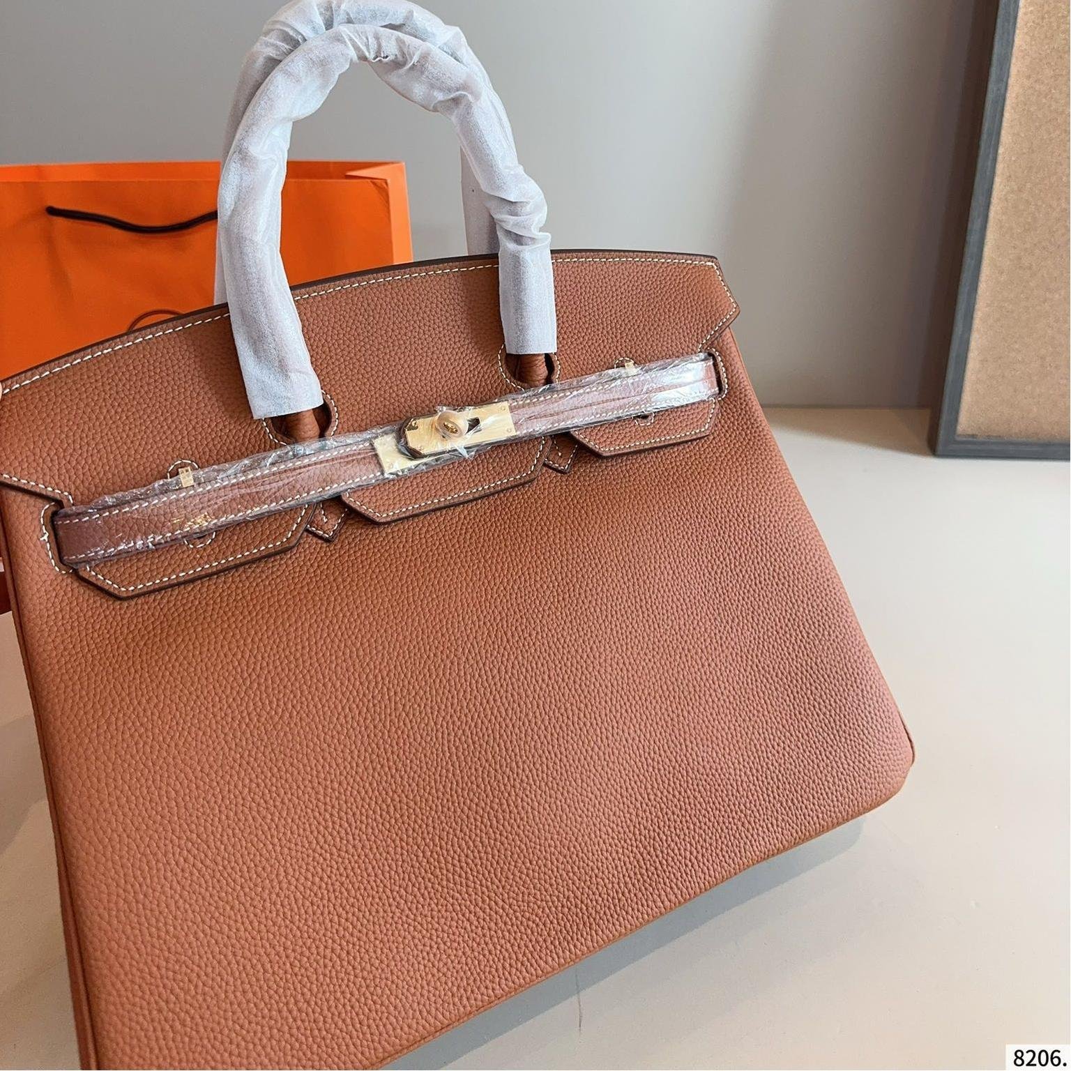 Hermès Birkin 35 Gold Togo Leather Handbag with Gold Hardware - 图片 6