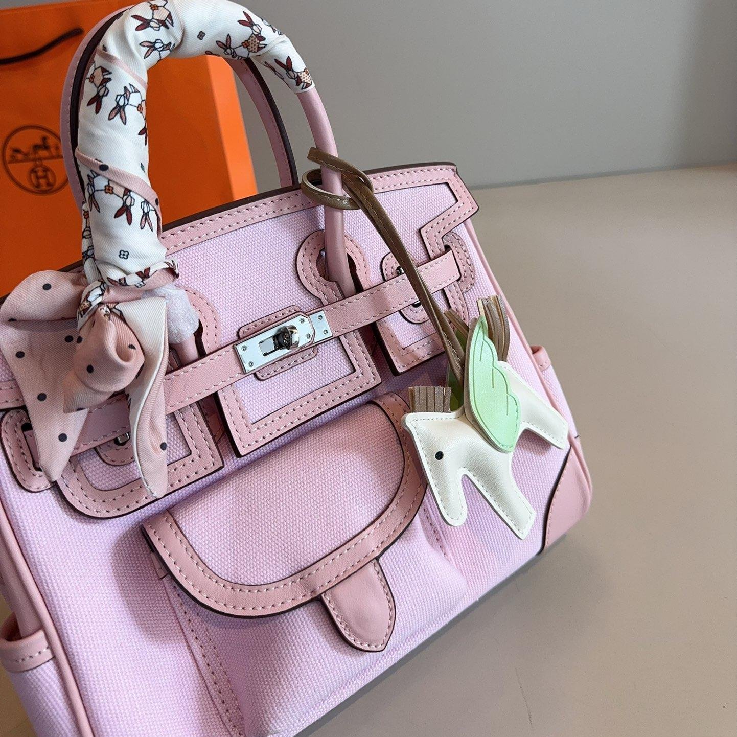 Hermès Cargo Kelly Bag in Sakura Pink – Canvas & Calfskin Top Handle 25cm - 图片 4
