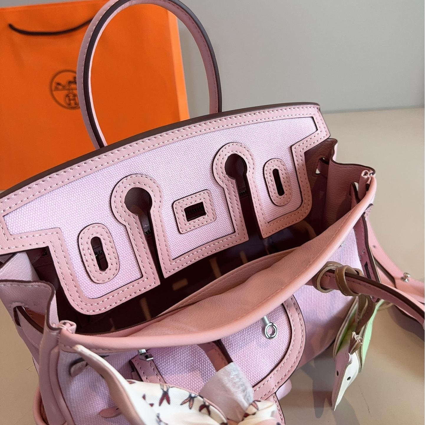 Hermès Cargo Kelly Bag in Sakura Pink – Canvas & Calfskin Top Handle 25cm - 图片 9