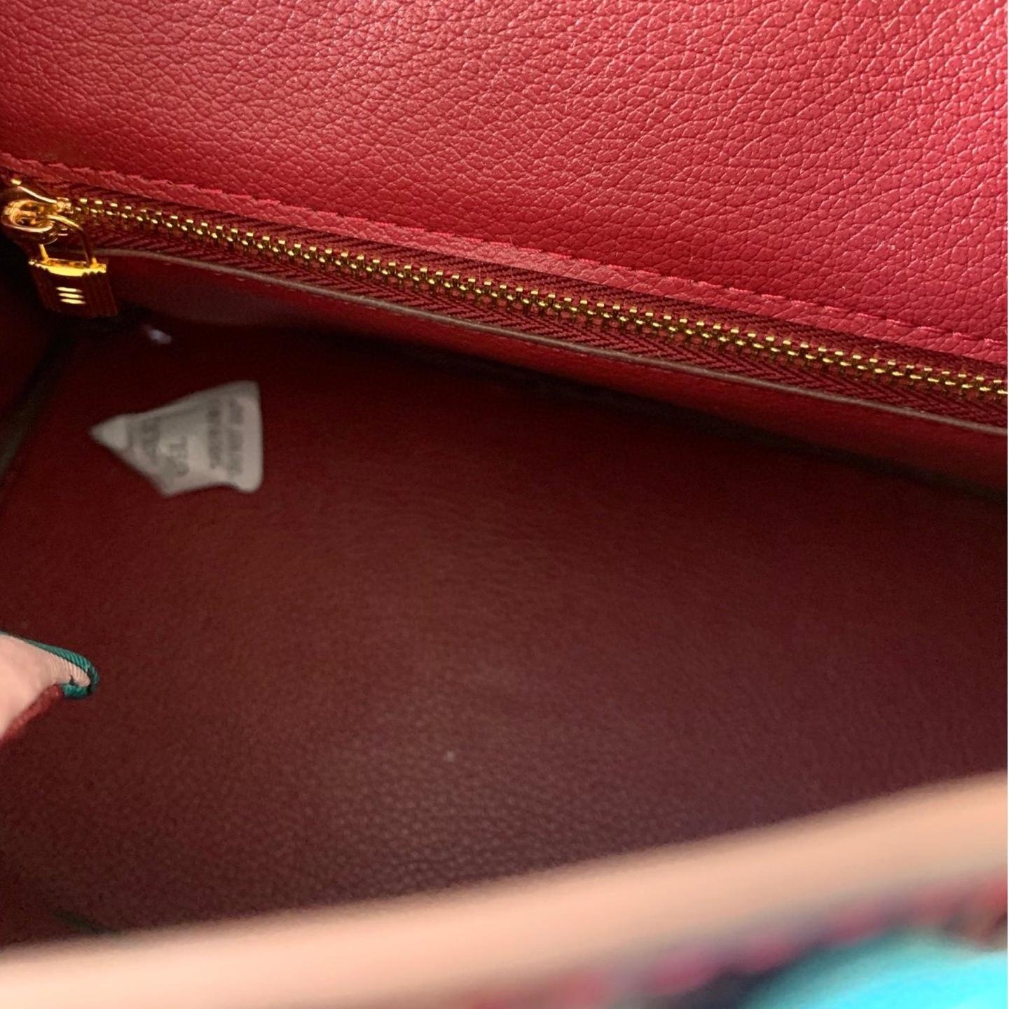 Birkin 25 & 30 in Glossy Burgundy Croc-Embossed Leather – Radiant Luxury in a Rare Silhouette - 图片 9