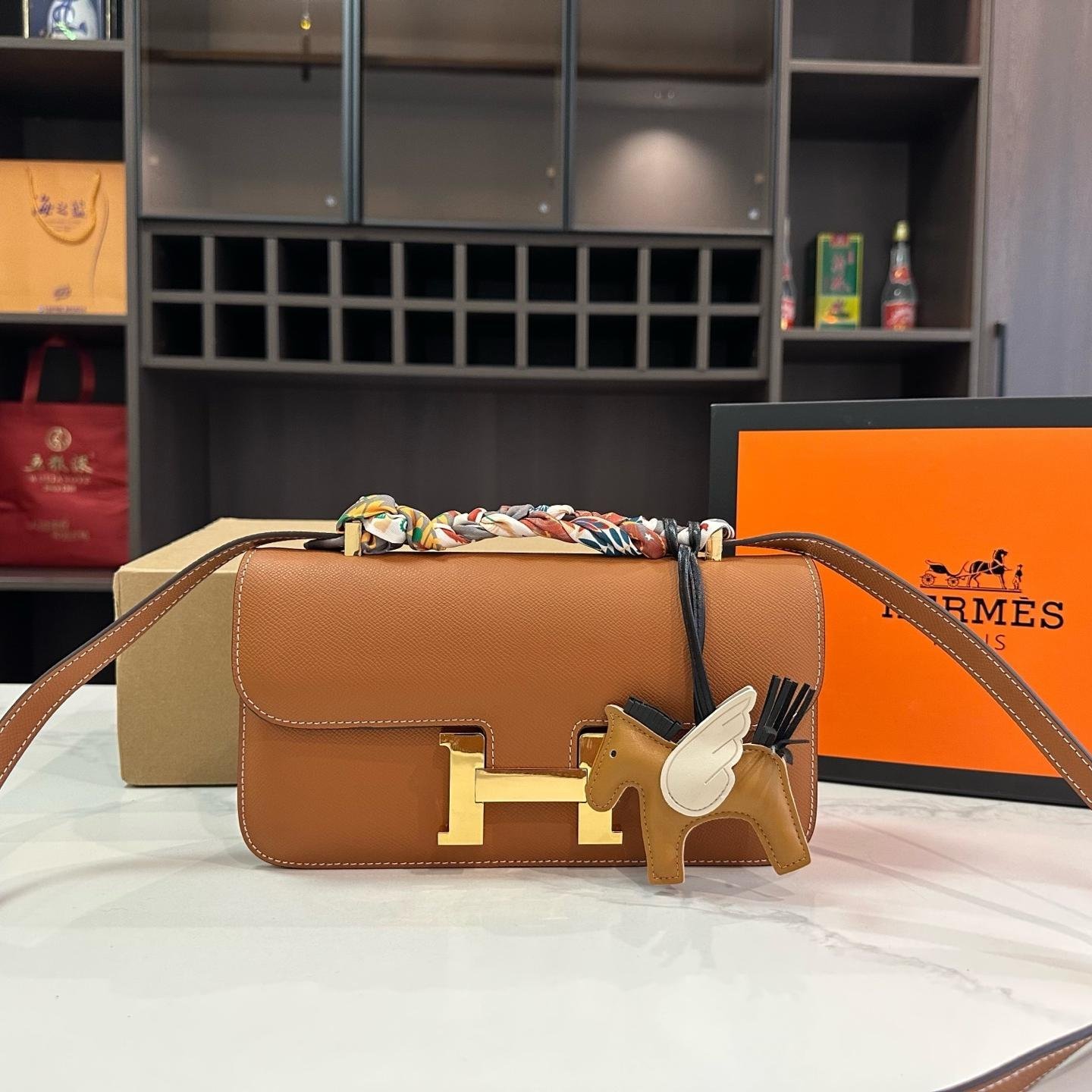 Hermès Constance Bag in Epsom Leather – Iconic H Clasp Shoulder Bag - 图片 4