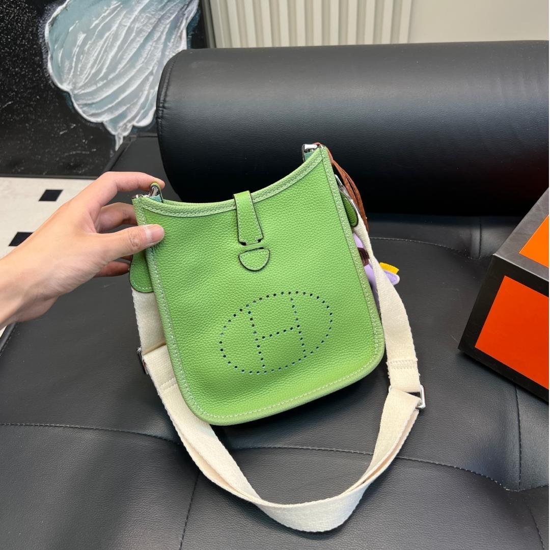 Hermès Evelyne Mini Crossbody in Clemence Calfskin – 20cm - 图片 2