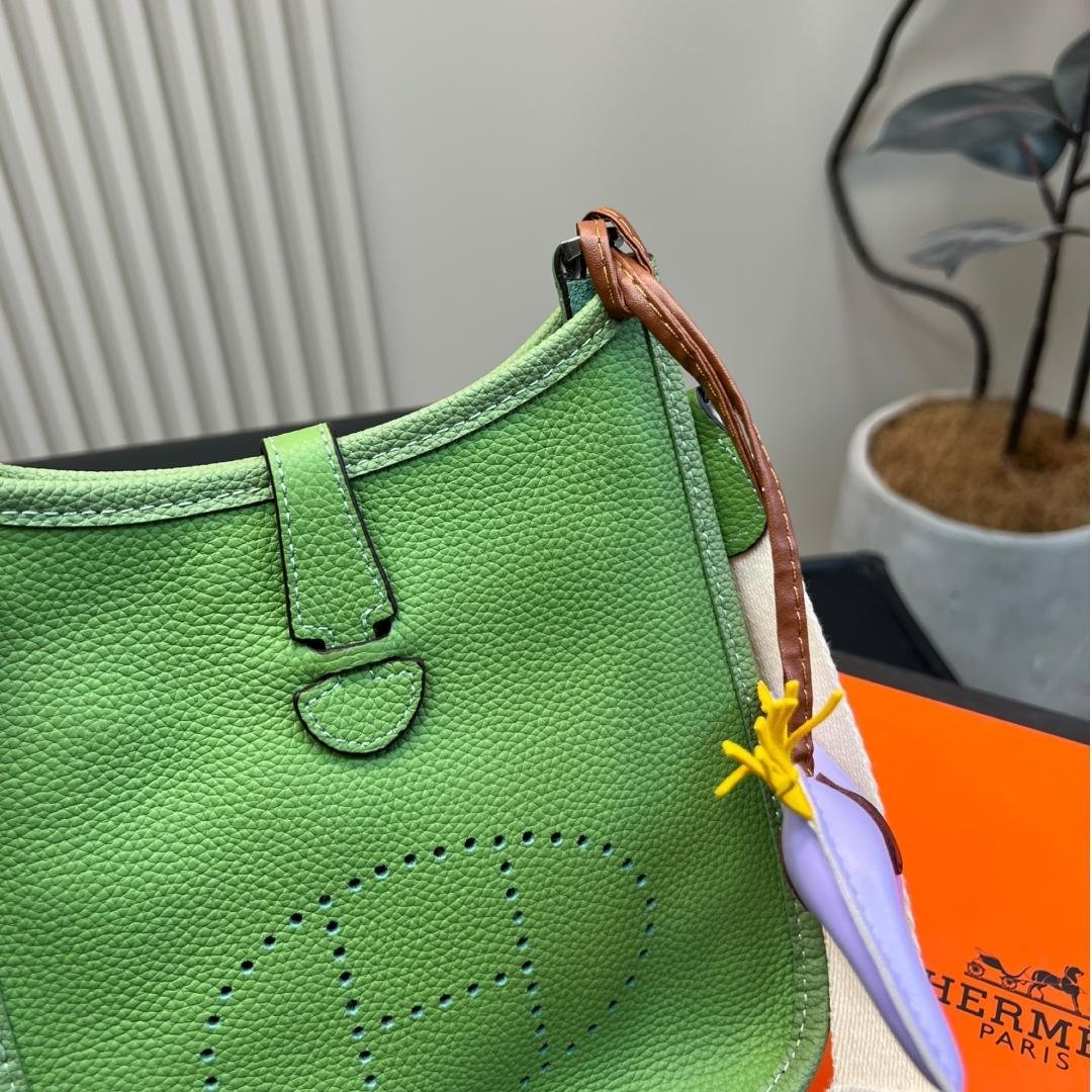 Hermès Evelyne Mini Crossbody in Clemence Calfskin – 20cm - 图片 3