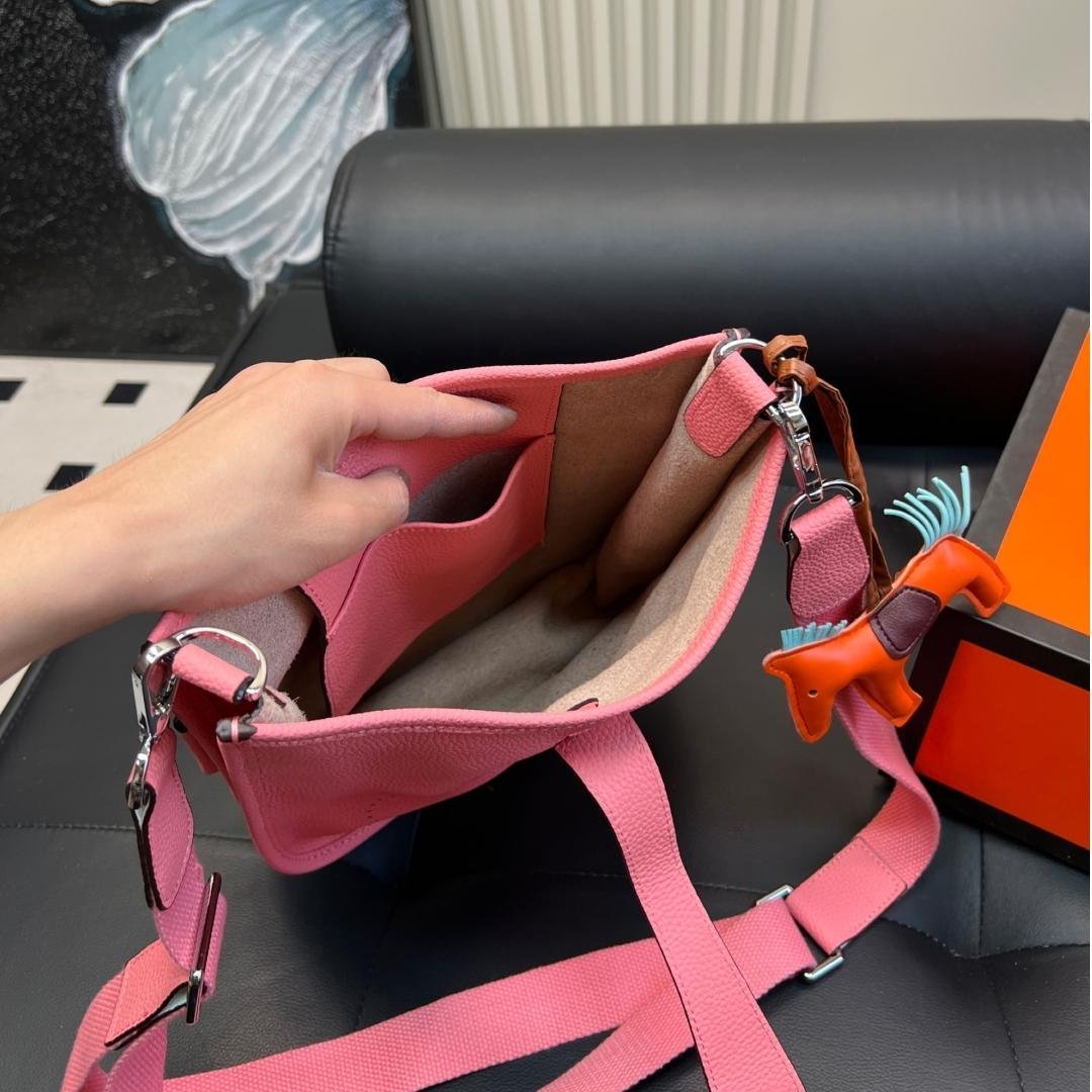 Hermès Evelyne 25 Crossbody Bag in Clemence Leather – Sakura Pink - 图片 9