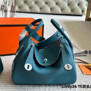 Hermès Lindy 26 in Blue Jean TC Leather with Palladium Hardware