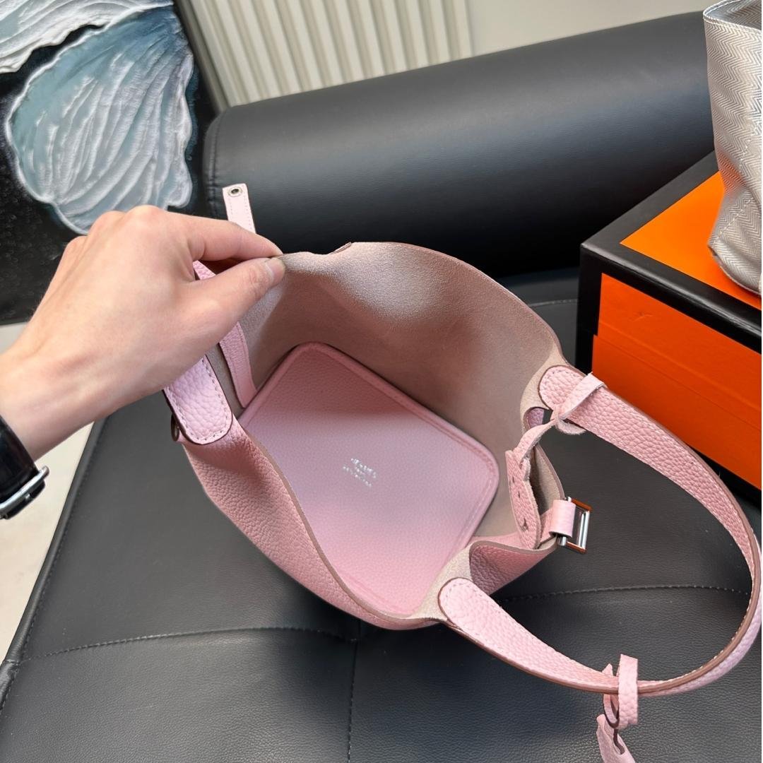 Hermès Picotin Lock 13 Bucket Bag in Pink Togo Leather with Palladium Hardware - 图片 9