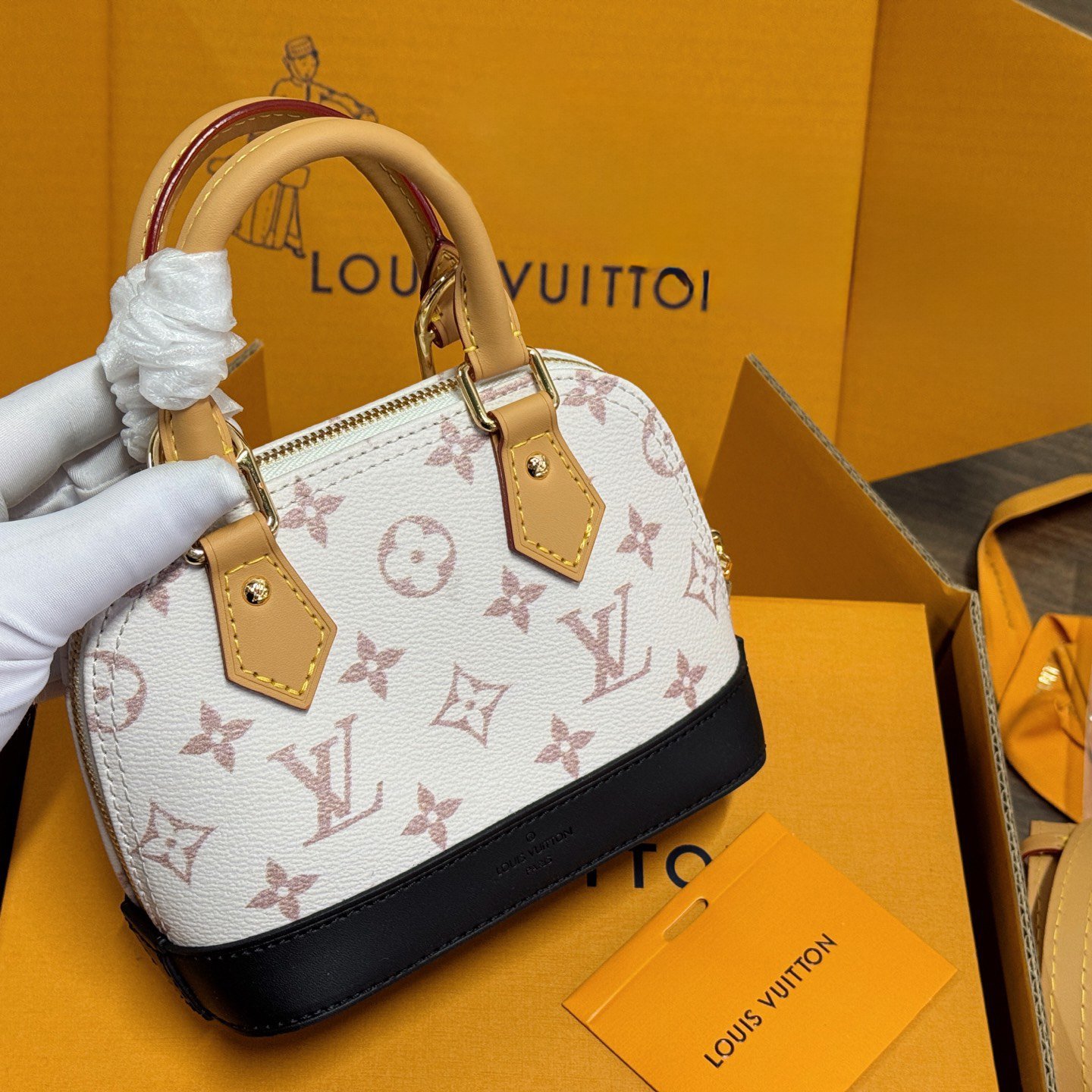 Alma Mini with Box Dune Color Shell Bag 21CM