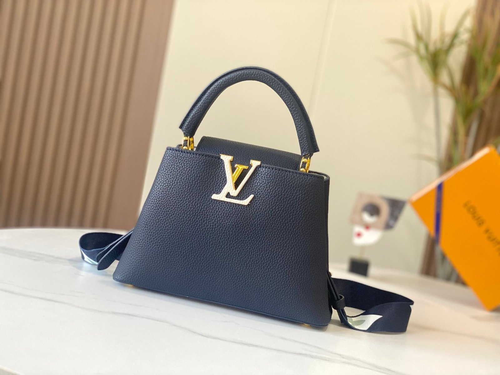 Capucines MINI Navy Blue Taurillon Leather 21CM