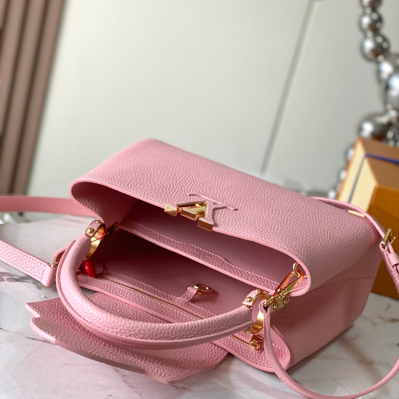 Capucines MM Pink Taurillon Leather 31.5CM - 图片 9