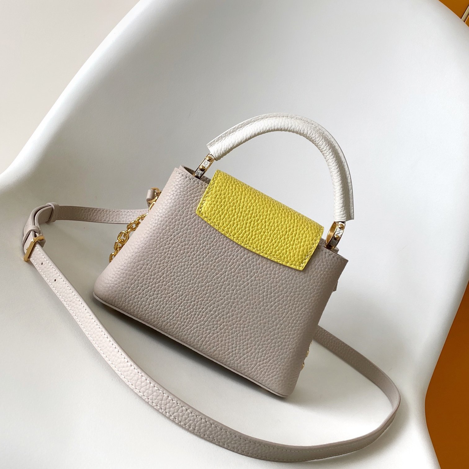 Capucines MINI Light Grey Taurillon Leather 21CM - 图片 3