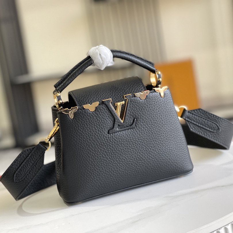 Capucines MINI Black Taurillon Leather 21CM