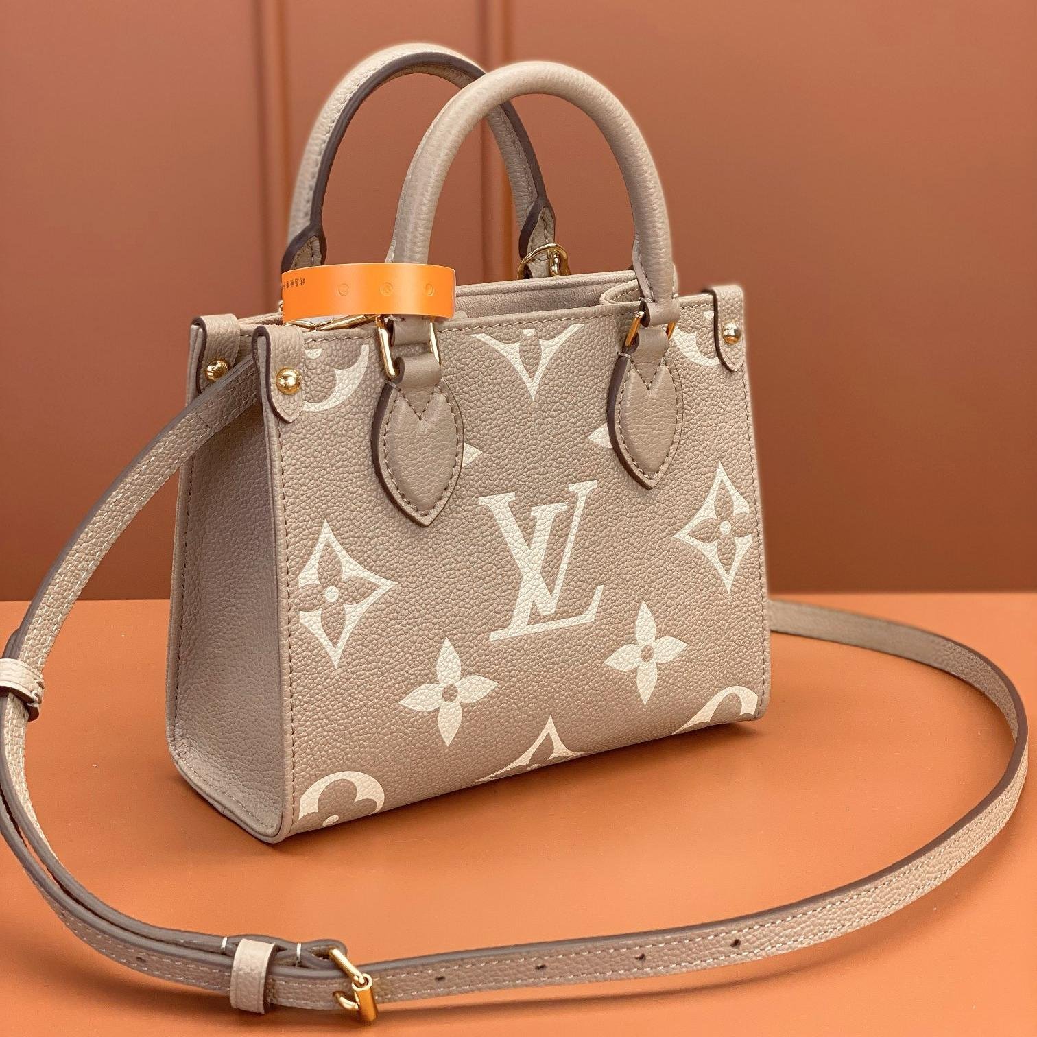 OnTheGo BB Grey Calfskin 18CM - 图片 3