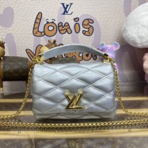 Twist Quilted Calfskin Shoulder Bag in Metallic Silver with Gold Hardware, 23cm Limited Edition