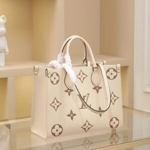 OnTheGo MM Cream White Coated Canvas 35CM