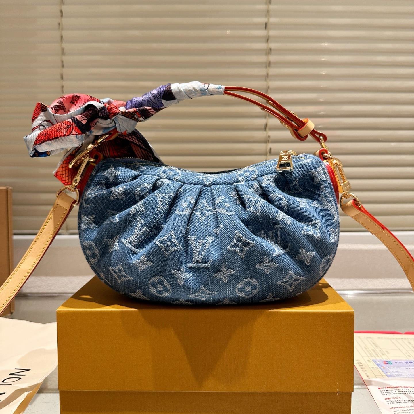 Louis Vuitton Pochette Valley Denim Shoulder Bag 21CM - 图片 5