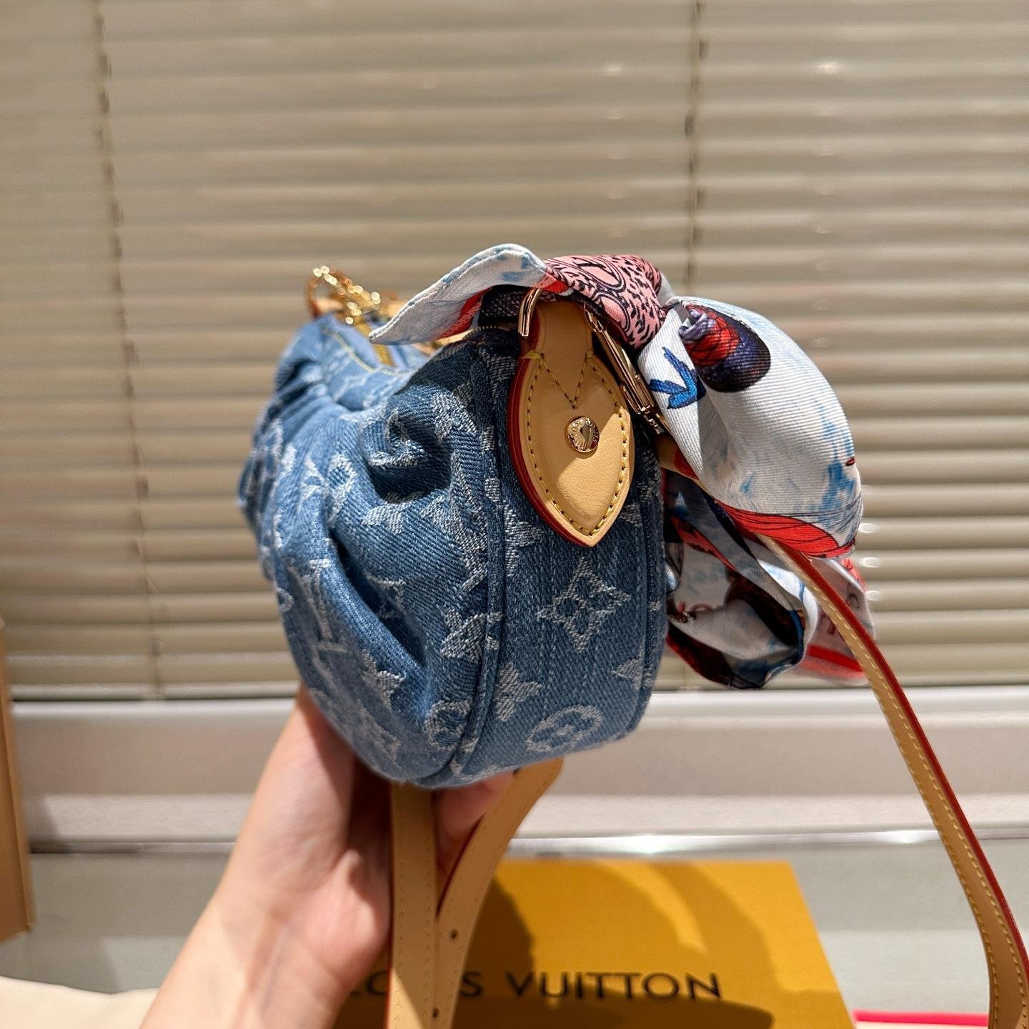 Louis Vuitton Pochette Valley Denim Shoulder Bag 21CM - 图片 6
