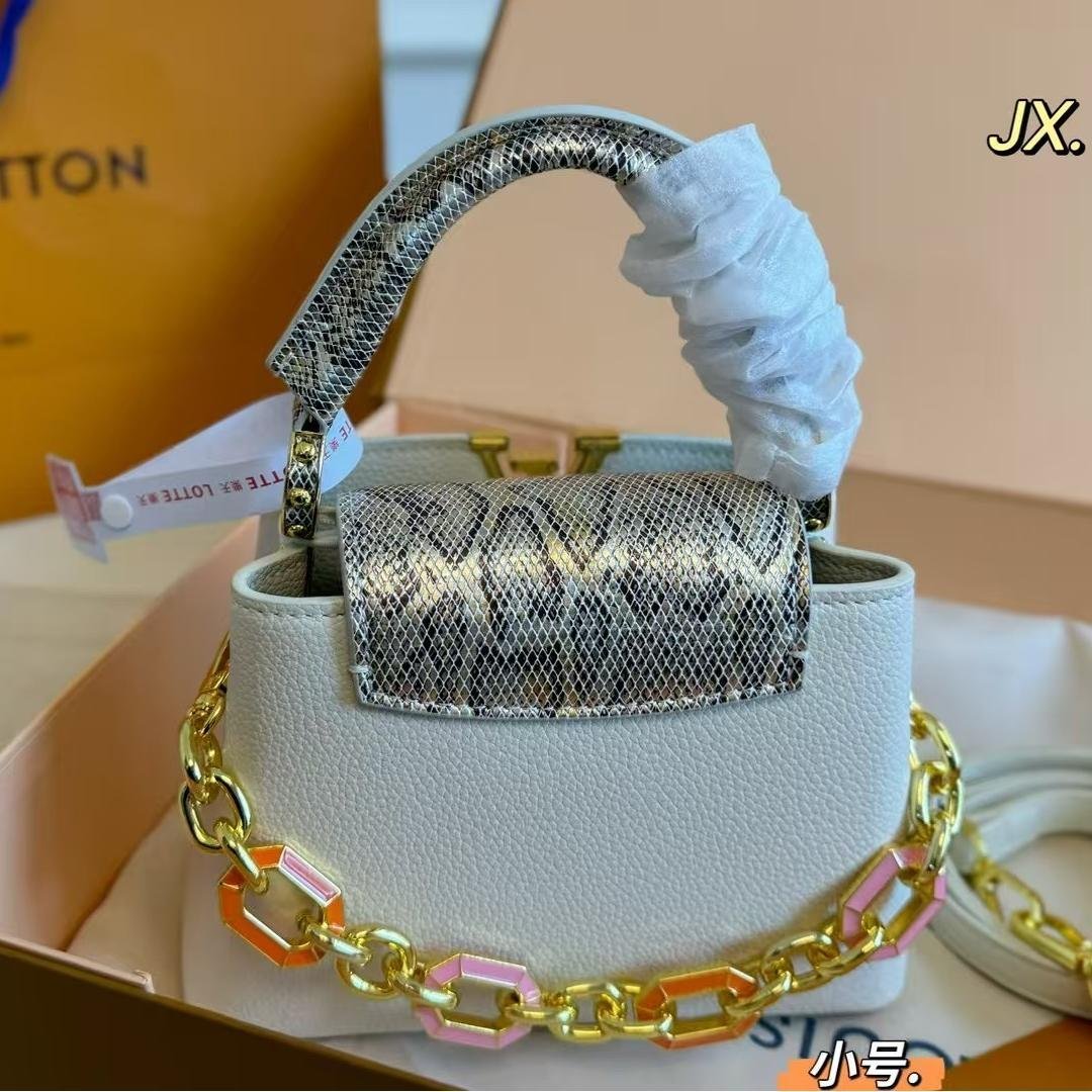 Luxury LV Capucines Mini Handbag with Python Handle & Chain Detail 20CM - 图片 6