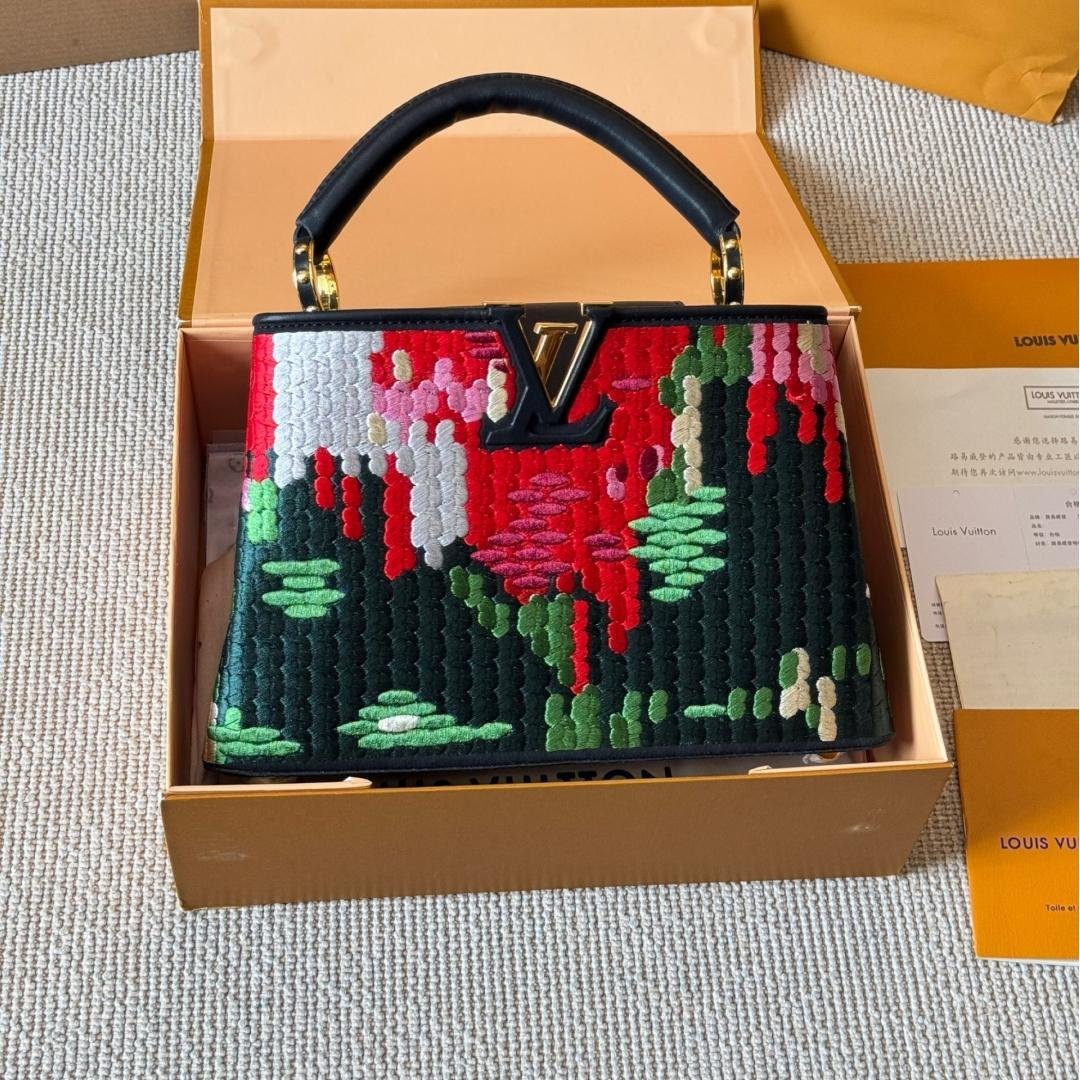 Luxury Floral Embroidered Capucines Bag with Black Leather Trim 20CM/27CM - 图片 5