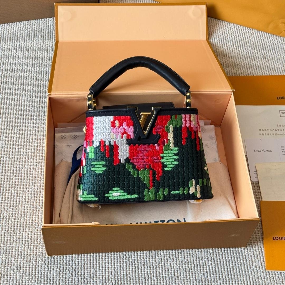 Luxury Floral Embroidered Capucines Bag with Black Leather Trim 20CM/27CM - 图片 6