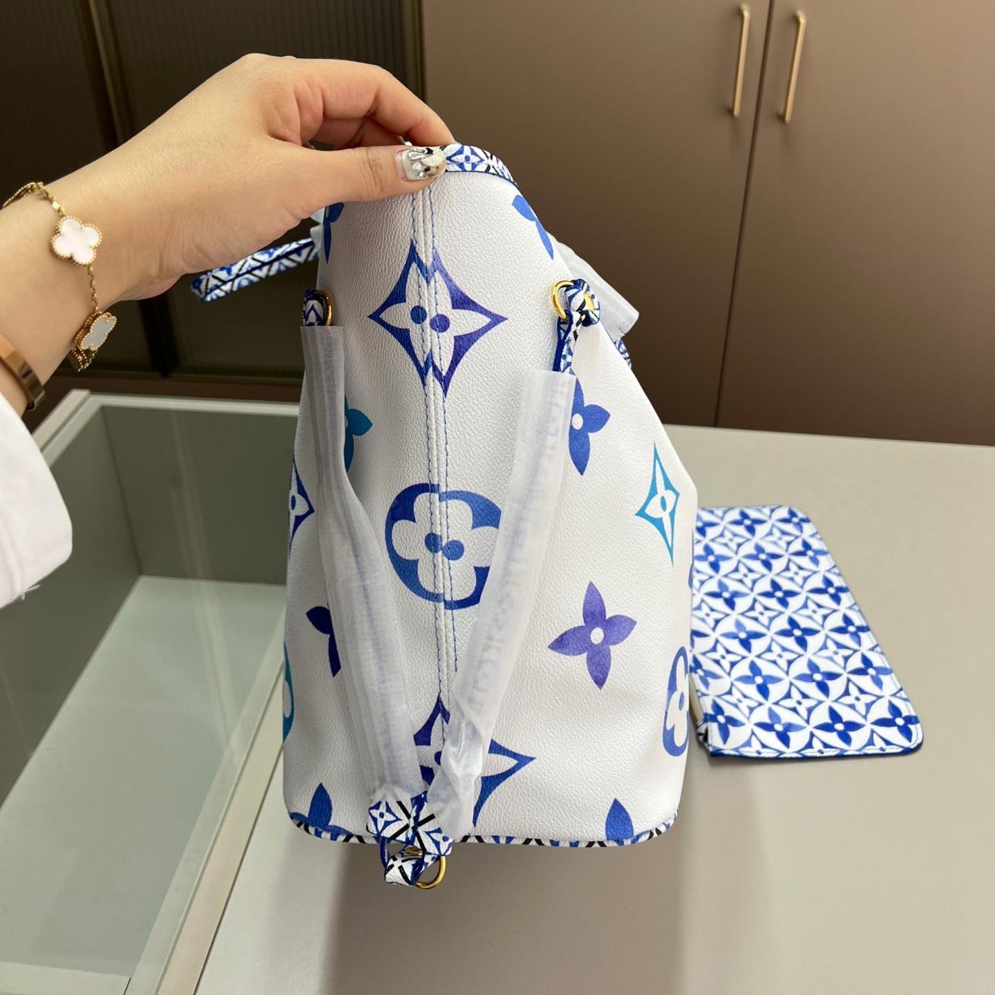 Blue Gradient Monogram Neverfull Tote Bag with Printed Pouch – 33cm Summer Edition - 图片 2