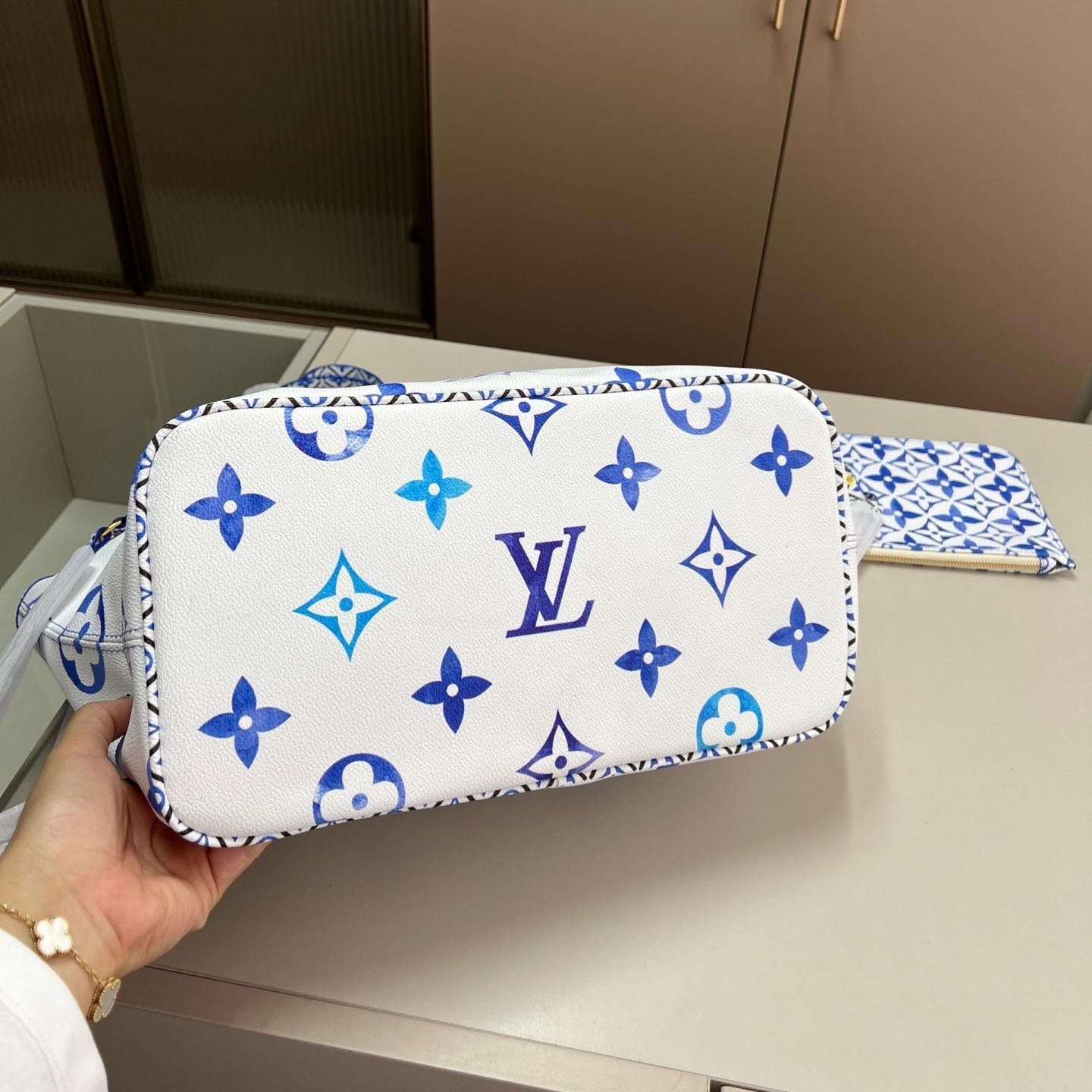 Blue Gradient Monogram Neverfull Tote Bag with Printed Pouch – 33cm Summer Edition - 图片 3